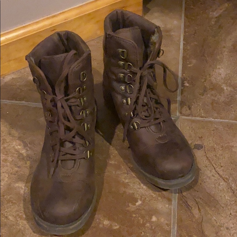 Booties - Picture 4 of 4